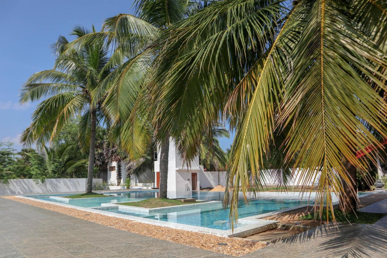 Reddalf'S Holiday Resorts Arugam Bay Bagian luar foto